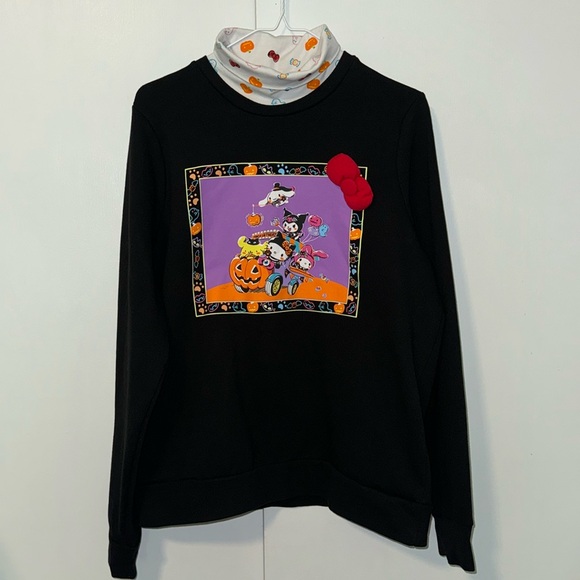 Sanrio Hello Kitty & Friends Halloween Group Portrait Turtleneck Sweatshirt L - Picture 1 of 12
